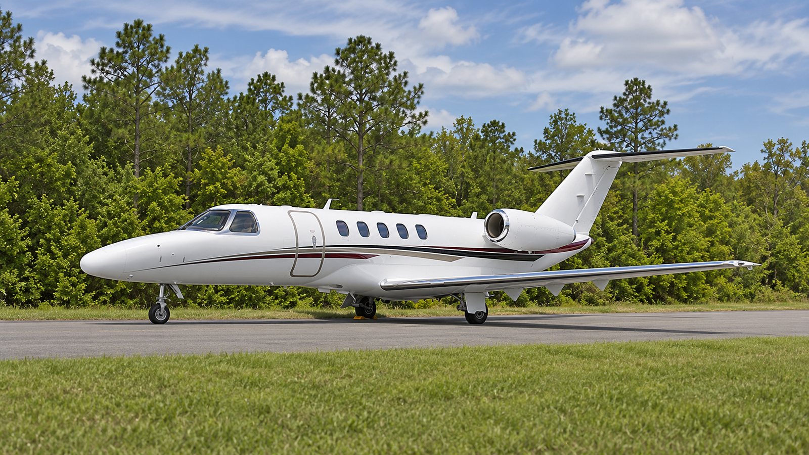 Cessna Citation CJ4 light jet on the apron